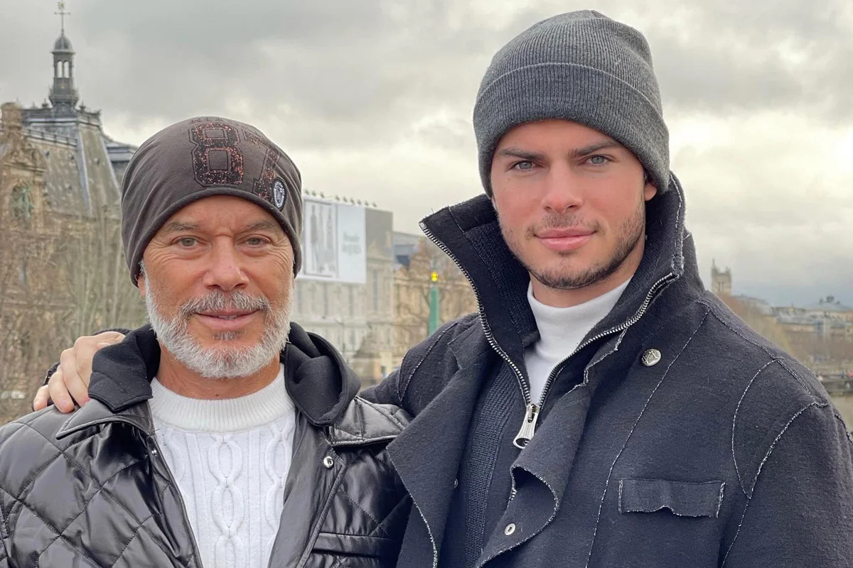 Олег Газманов и его пасынок Филип Муравьев. Фото: <a data-sk="tooltip_parent" data-stringify-link="https://www.instagram.com/philgazmanov/" href="https://www.instagram.com/philgazmanov/" rel="noopener noreferrer" target="_blank">Instagram</a>