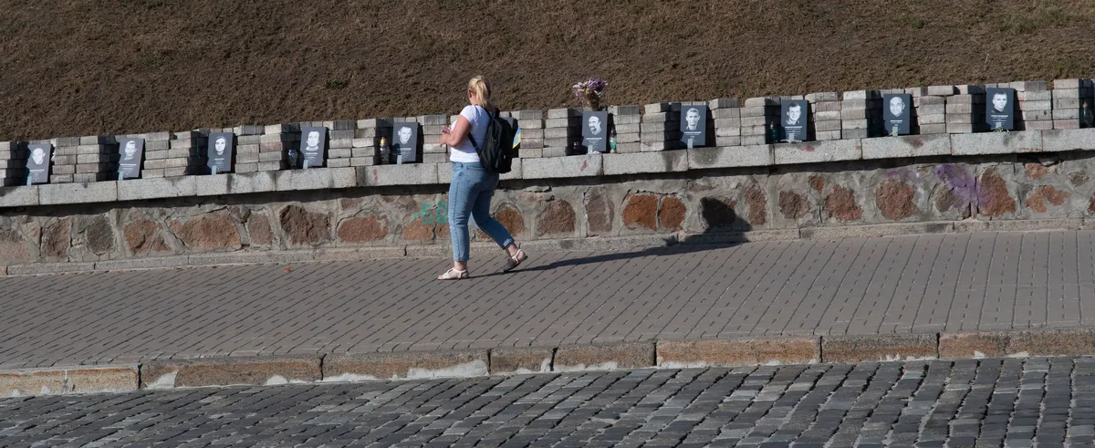 Alley of the Heavenly Hundred — those who died on the Maidan during the Revolution of Dignity in 2014. Kyiv, 24 August 2022. Photo by Jens Alstrup, exclusively for Novaya Gazeta. Europe