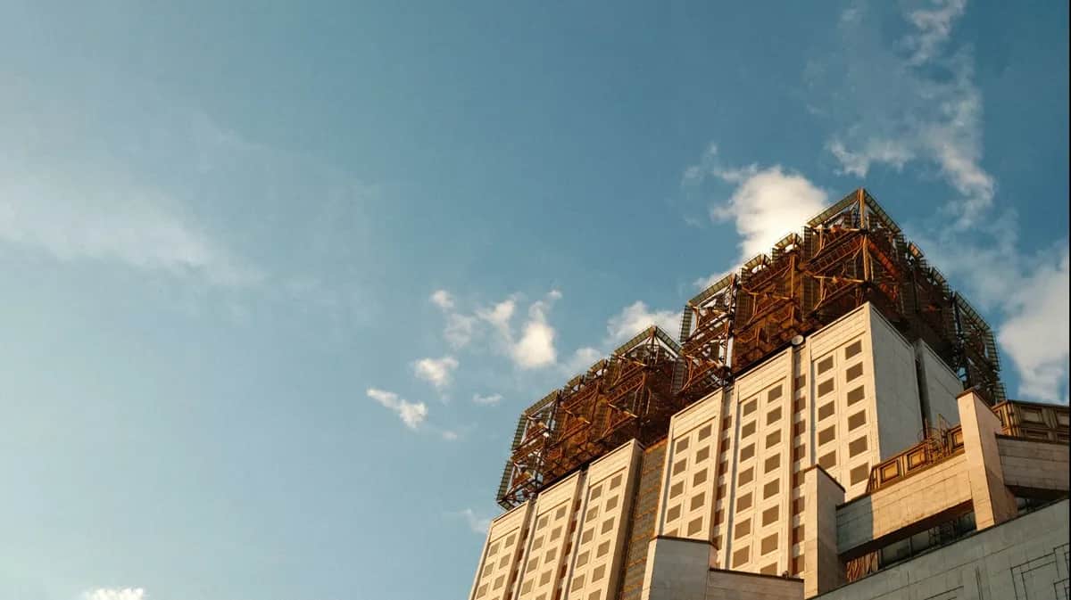 Здание Президиума РАН в Москве. Фото: Paul Schneider / Unsplash