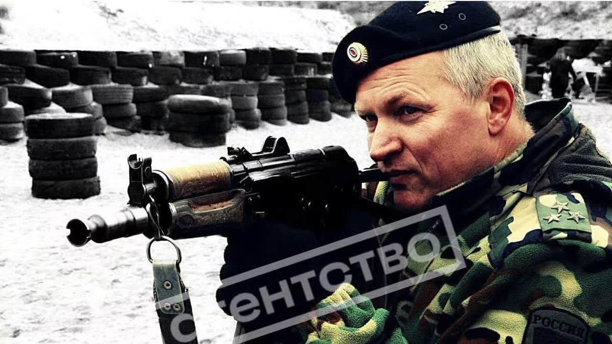 US charges Russian FSB officer, former colonel, and three others with plotting to kill dissidents abroad