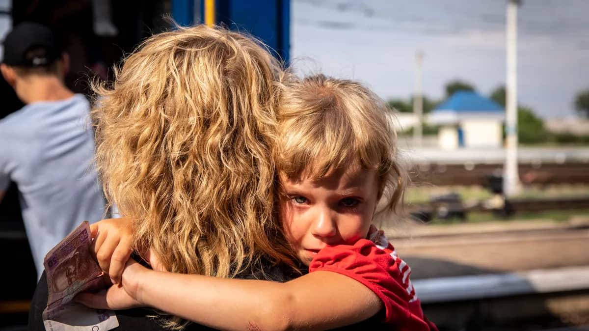 По данным ООН, по меньшей мере 10 миллионов человек покинули свои дома после вторжения России в Украину, а семь миллионов человек стали перемещенными лицами внутри страны. Фото: Alex Chan Tsz Yuk/Getty Images